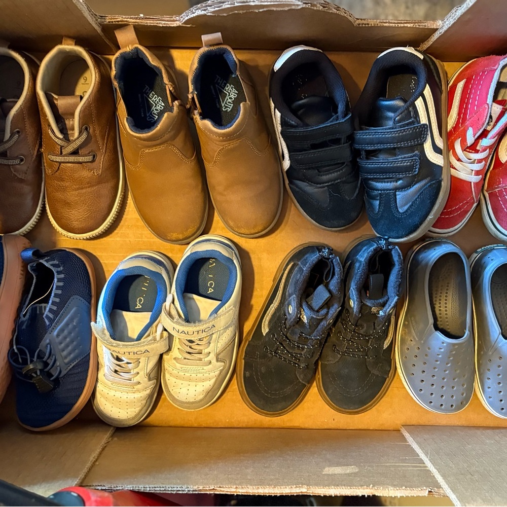 Toddler size 9 shoe bundle